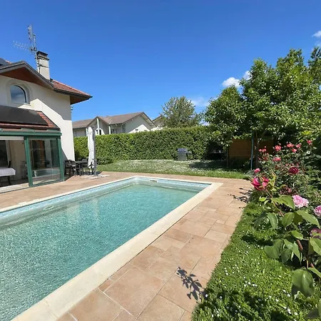 Belle Avec Piscine Proche De Geneve