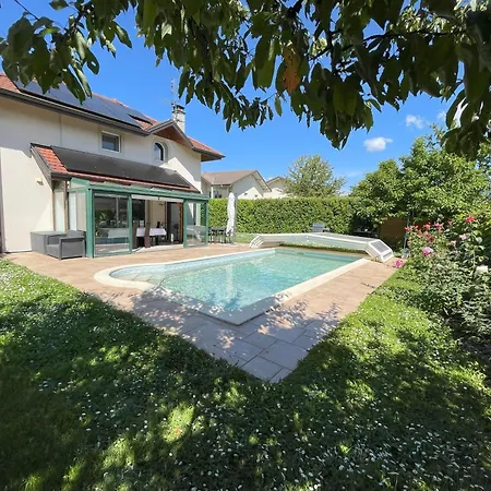 Belle Avec Piscine Proche De Geneve *