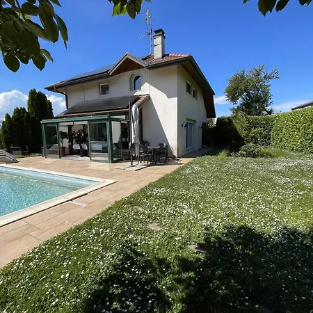 Belle Avec Piscine Proche De Geneve *